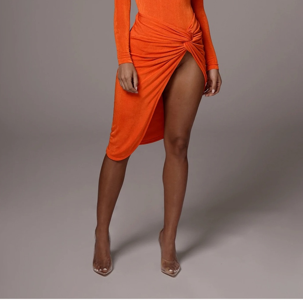ORANGE NAMYA KNOTTED SKIRT XL never worn
